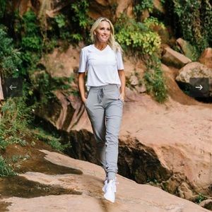 Zyia Heathered Gray Ascend Joggers